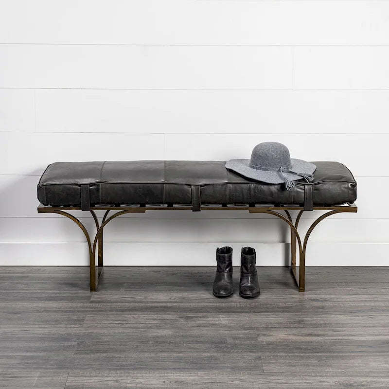 Banc d'appoint en cuir marron avec base en métal noir, 55L x 16W