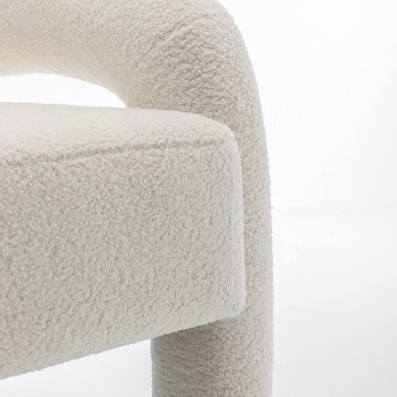 Fauteuil rembourré au design moderne et unique