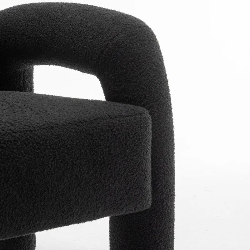 Fauteuil rembourré au design moderne et unique